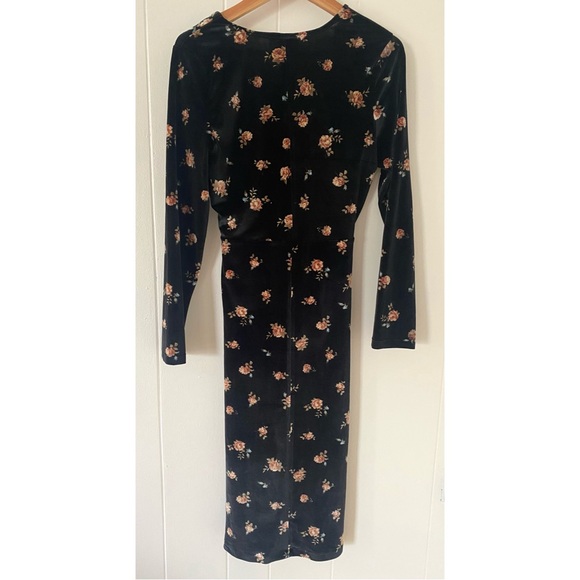 Rouje Paris Kelly Black Velvet Floral Wrap Dress Size Large Gently Used - Picture 7 of 9